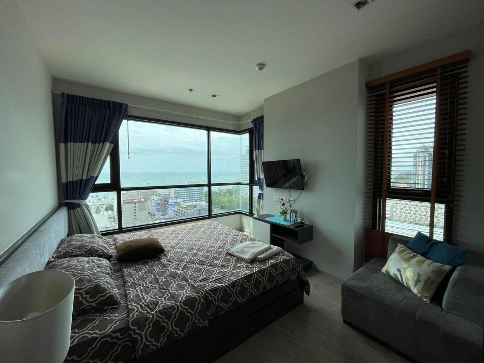 The Base Infinity Apartment Pattaya Exterior foto