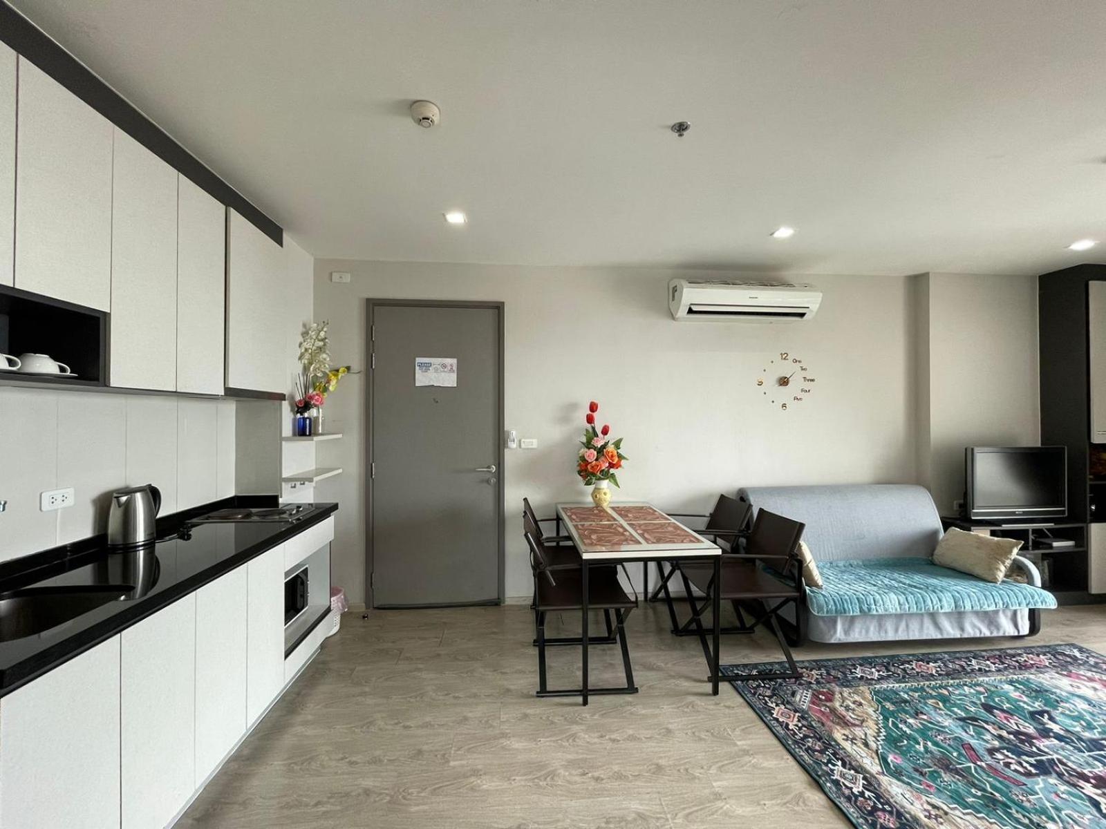 The Base Infinity Apartment Pattaya Exterior foto